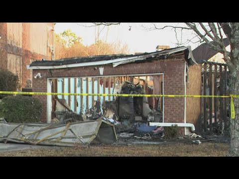 Fire destroys home, damages two others in Gwinnett County