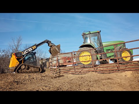 Tracks Are For Dirt - JCB Teleskid 3TS-8T