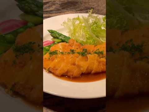 鶏肉のカツレツ Escalope de Poulet  無限の可能性を秘めた”揚げ物”の極意  #星野シェフのレシピ　#shorts