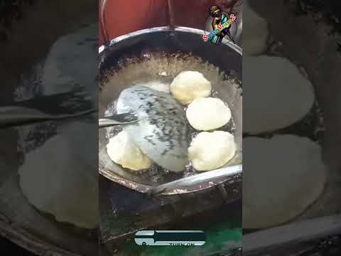 Unbelievable! Street Chef Creates Dal Puri Masterpieces