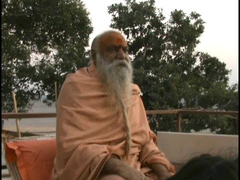 Swami  Kedarnath talks at Sri Ma Anandamayi Ashram, Bhimpura about Sri Ma's philosophy.