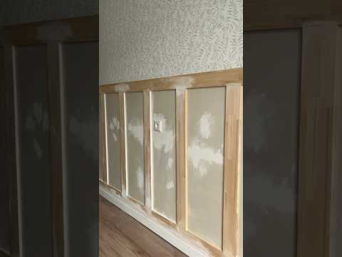 ~ уютная кухня: делаем вайнскоты #marchgirl #renovation #diy #ремонт #переделка #wainscoting #shorts