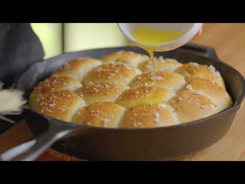 EASY SOURDOUGH DINNER ROLLS RECIPE