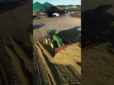 Silo schieben 🌽⚡️ #agriculture #farming #landwirtschaft #trend #2023 #viral #johndeere #mais