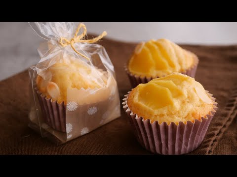 【秋の林檎を乗せた♡しっとり生クリームマフィン】「生クリーム使いだからとっても簡単♪」| Easy moist apple muffins