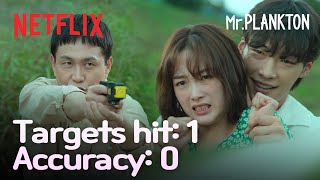 Never trust a clumsy doctor with a stun gun | Mr. Plankton | Netflix [ENG SUB]