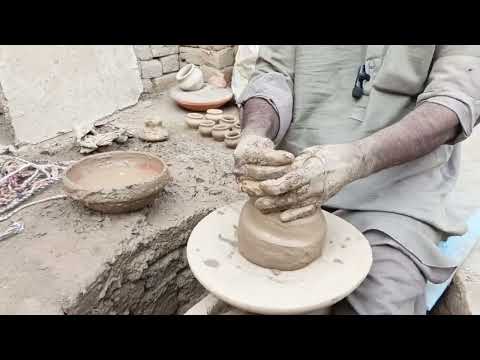 Village Life - Handcrafting a Clay Pot with Time-Honored Techniques 🍯