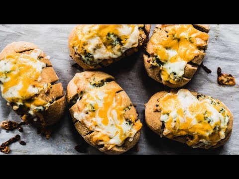 How to Make Cheesy Hassleback Bread Rolls