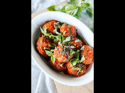 Grilled Turkey & Beef Meatballs with Smoked Marinara