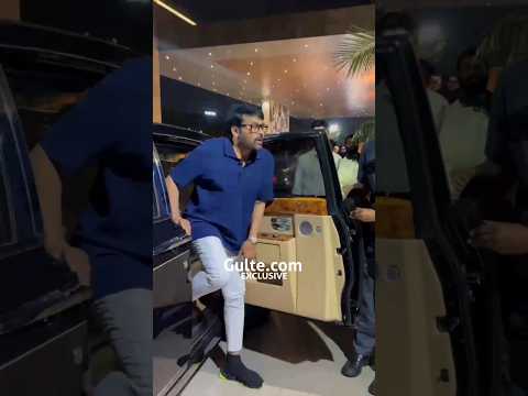 Megastar #Chiranjeevi makes a grand entrance at #PVSindhu's wedding reception | Gulte