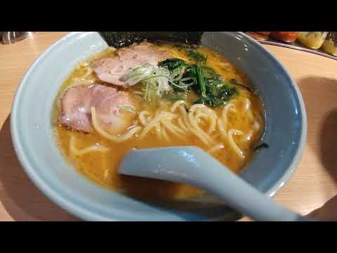 金沢のしつこくない家系ラーメン・友喜家。繁盛店の１つ