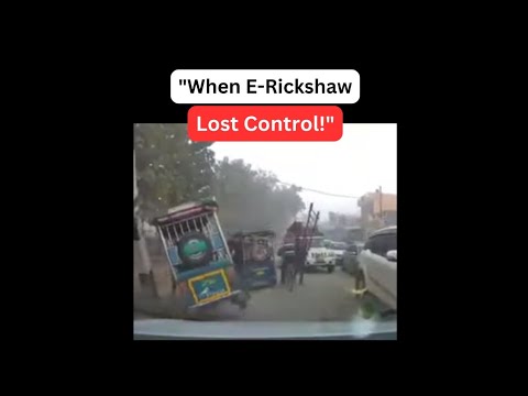 When the E-Rickshaw lost control! Capture the proof with Woodman Dashcam - Buy Now