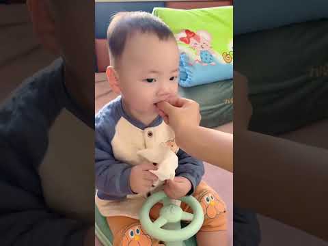 #九月龄宝宝的日常，打完麻腮风的第三天 #带娃日常 #baby #cute