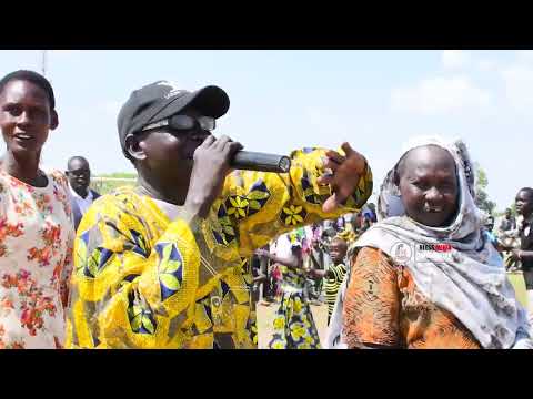 Abuoi Gak aka Magak kubuluk  Performance during world cultural day in Bortown