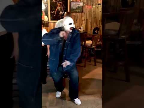 Monstro Dance - Cholo Zombie #cultura #zombies #horror