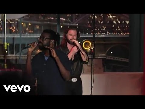 TV On The Radio - Repetition (Live on Letterman)