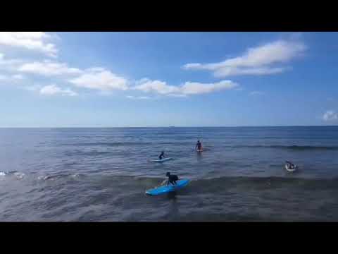 沖縄スネサイズの波でサーフィンスクール　Maeda Flats Surf lesson with 1feet waves.