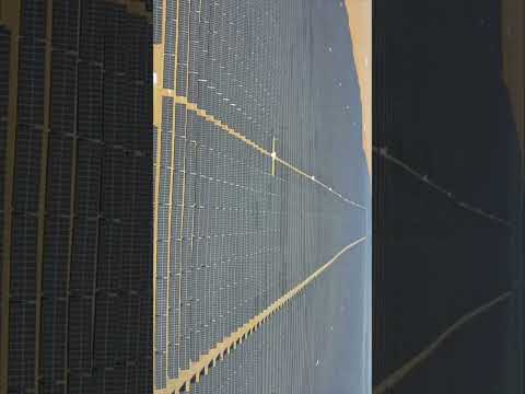 A Drone's Eye View of a Desert PV Plant #SolarPV#RenewableEnergy #DroneFootage #DesertLandscape