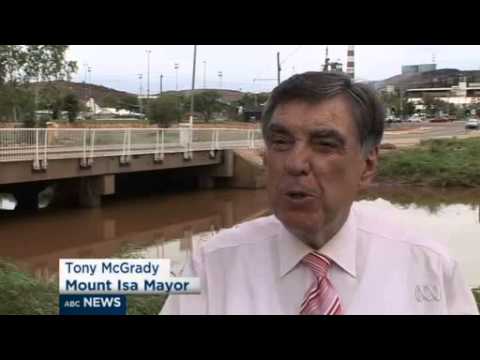 Video 2:00
         Rain finally hits north-west Qld after years of drought