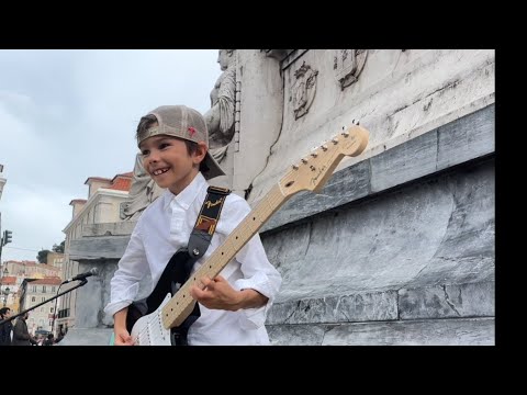 Busking in Lisbon city centre #vacation #travel #video #city #portugal #photography #busking #fyp