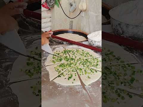 Crushed green onion thousand-layer cake