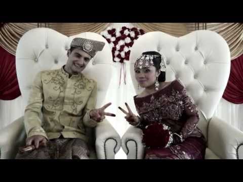 Wedding highlights of Saygan & Julie on 13th April 2013.