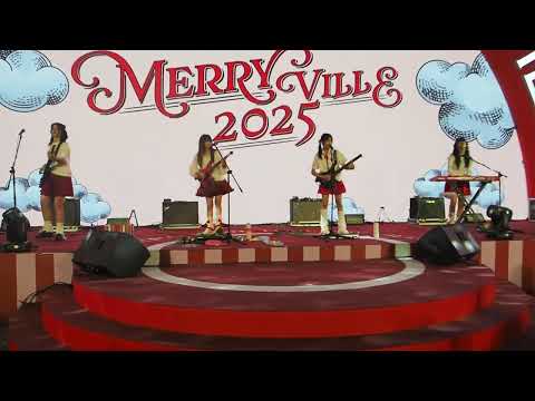 20241213 ไม่รักไม่ต้อง - นิวจิ๋ว (Performed by Zizters)@CTW MerryVille 2025 (ขออภัยเสียงไม่ค่อยชัด)