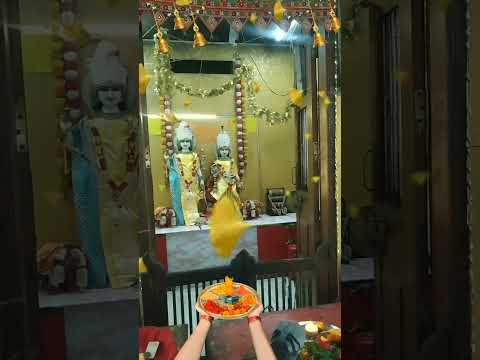 Laxmi Aarti || om jai Laxmi Mata || aarti laxmi maa || Anuradha Paudwal #laxmiaarti#shorts #ytshorts