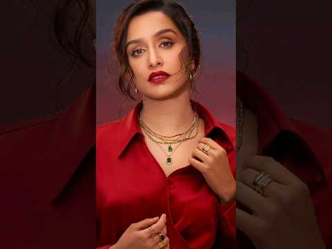 | 🤩looking like a wowww🤩🤩Shraddha kapoor elegant look in red outfit 😍🔥| indian actress| aashiqi 2 😍❤