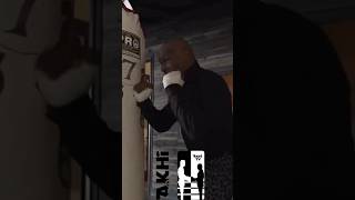 Mike Tyson amazing SPEED, POWER & TECHNIQUE Training for Jake Paul