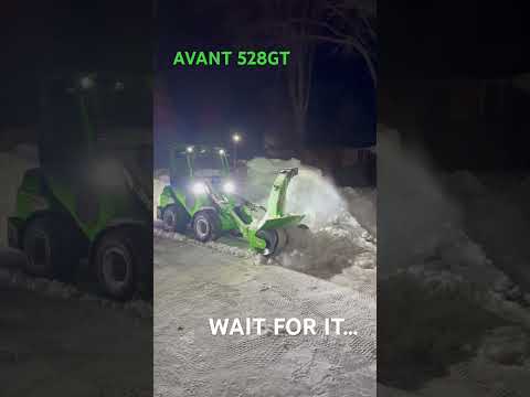 LOOK At The FRONT Of The SNOWBLOWER😳 #avant #snowplowing #avanttecno