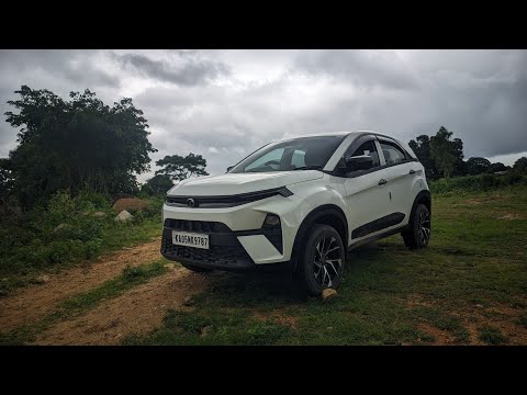 Nexon facelift smart plus rear parking assistant camera quality in rain #nexonfacelift #nexon