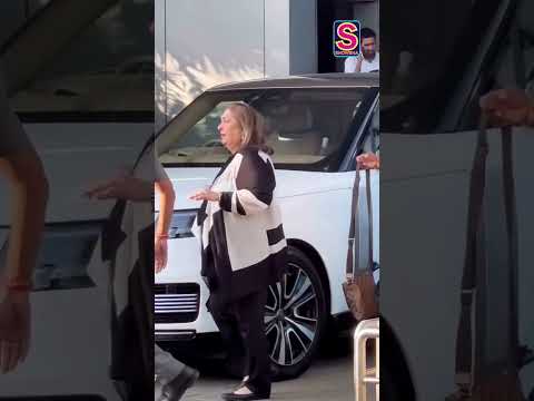 Jaya Bachchan and Big B spotted at Kalina Airport!