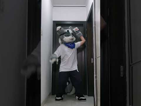 Turn on and off the lights and #dance #Henshin !#fursona #furry #fursuit #fursuitdance #furryfandom