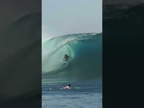 Cloudbreak, Fiji - Joao