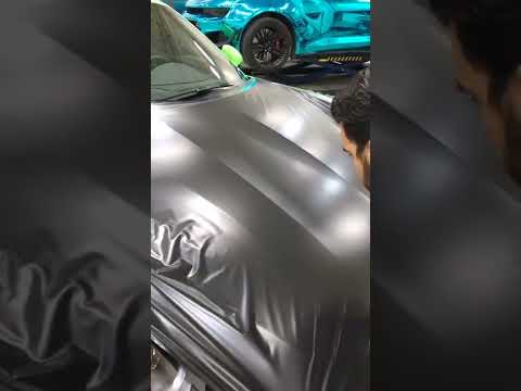 WRAPPING A PORSCHE