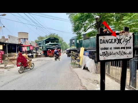 Lahore Ka Anokha Railway Phatak Jahan Par Gateman KE Bagair Train guzarte Hain “😱”