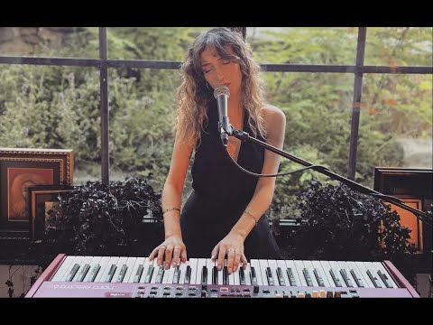 Ceren Gündoğdu - Yazık (Canlı Akustik) *Azize Live Session