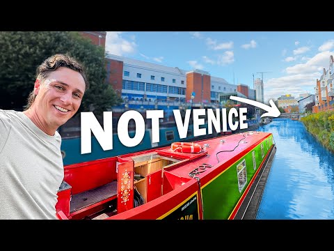 Boating the city with MORE CANAL than VENICE