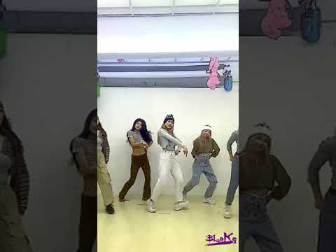 【#dancechallenge】OMG - New Jeans 뉴진스 #DANCEINPUBLIC #DANCECOVER #omg #newjeans #dance