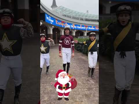 Santa’s coming! 🎅🏼 #horseracing #jockeys #thoroughbred #sports #Santa #Elf