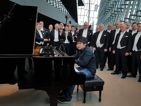 Nobuyuki Tsujii in Iceland 1 -- A surprise welcome at the Harpa