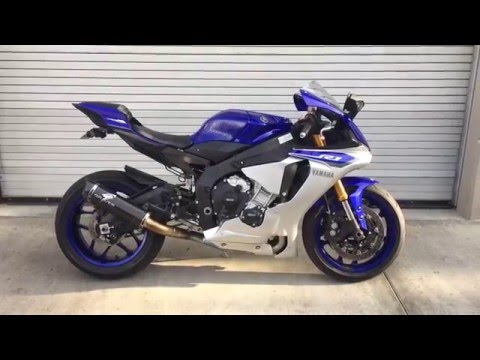 2015 Yamaha R1 with Graves Titanium exhaust with Carbon fiber can