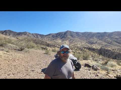 Lost In Lake Havasu At The WW2 B-25 Crash Site [short]