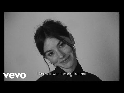 Gracie Abrams - I know it won't work (Official Lyric Video)