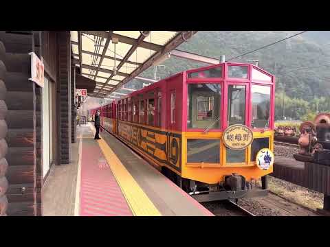 京都　トロッコ列車　嵐山　嵯峨駅　亀岡駅　2022年10月31日　紅葉状況　ver2 Trolley train