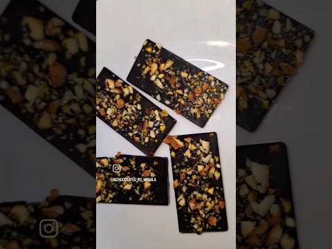 Dark chocolate bar with roasted nuts #shortsviral #handmadechocolate #chocolatelover #darkchocolate