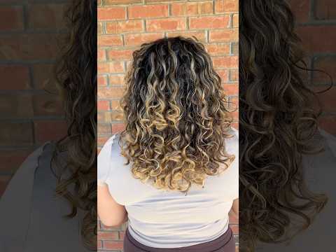 Golden blonde balayage on curly hair #curlyhaircare #blondebalayage #matrix #amika #schwarzkopf