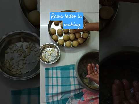 Ladoo made for Diwali#food #rawaladdu#mumbaikarprajakta #ravaladdu#diwalifaral#minivlog #marathifood