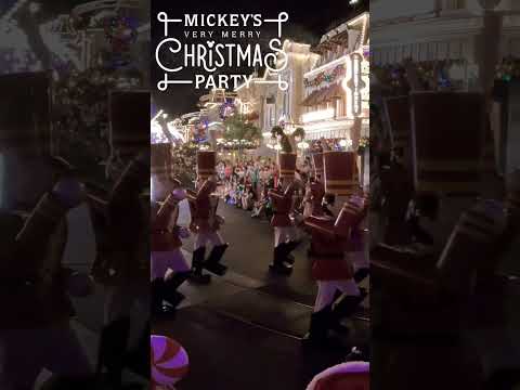 Once Upon a Christmastime Parade Toy Soldiers #mvmcp #disneychristmas #magickingdom